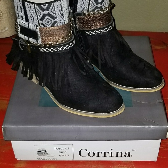 Size 6 booties - Picture 1 of 1